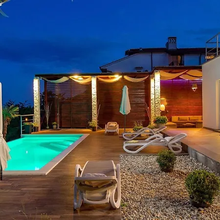 Holiday home Lina