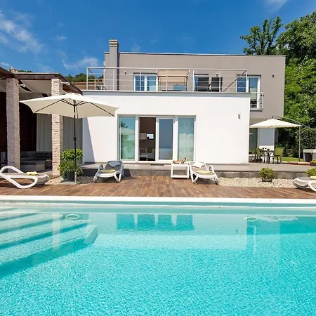 Lina Holiday home