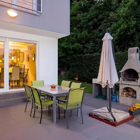 Lina Holiday home